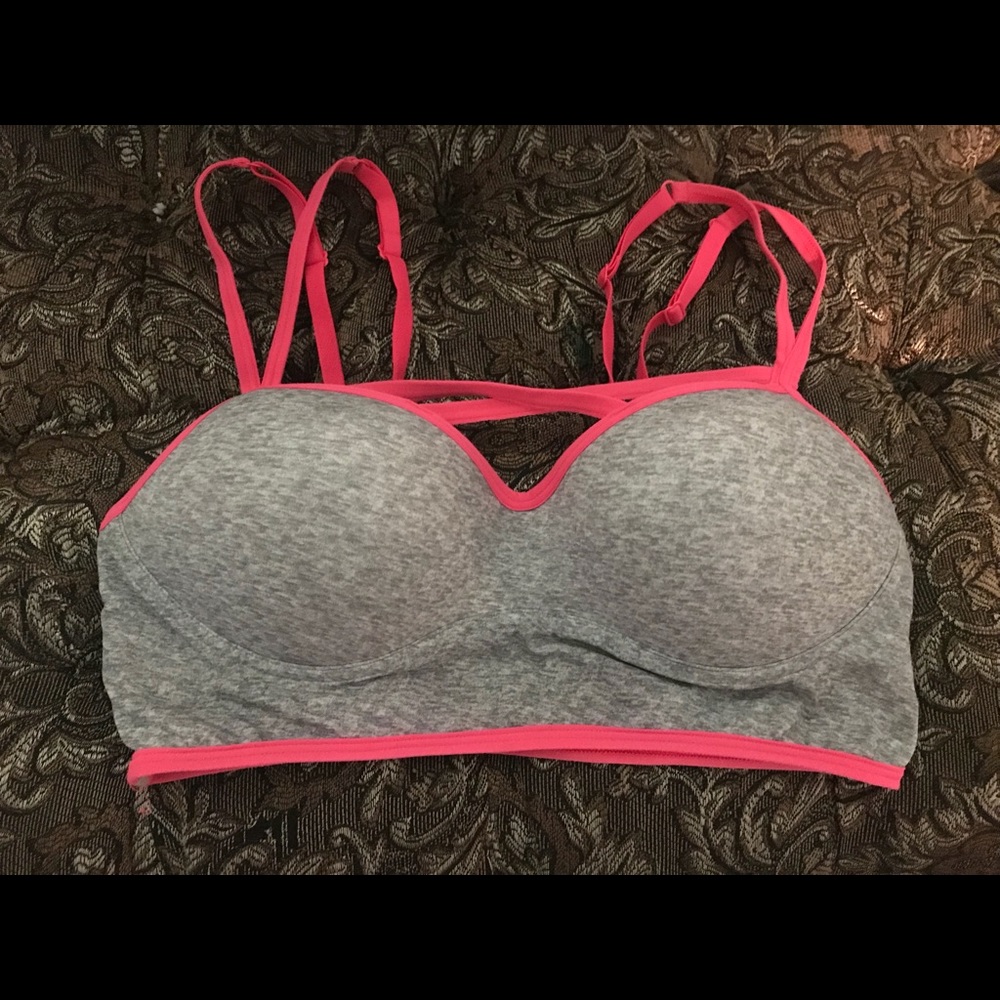 Super soft strappy VS PINK sport bra sz L